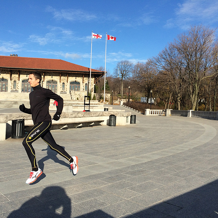 Faire le tour du Mont Royal et de son chalet en course a pied et decouvrir les paysages de Montreal