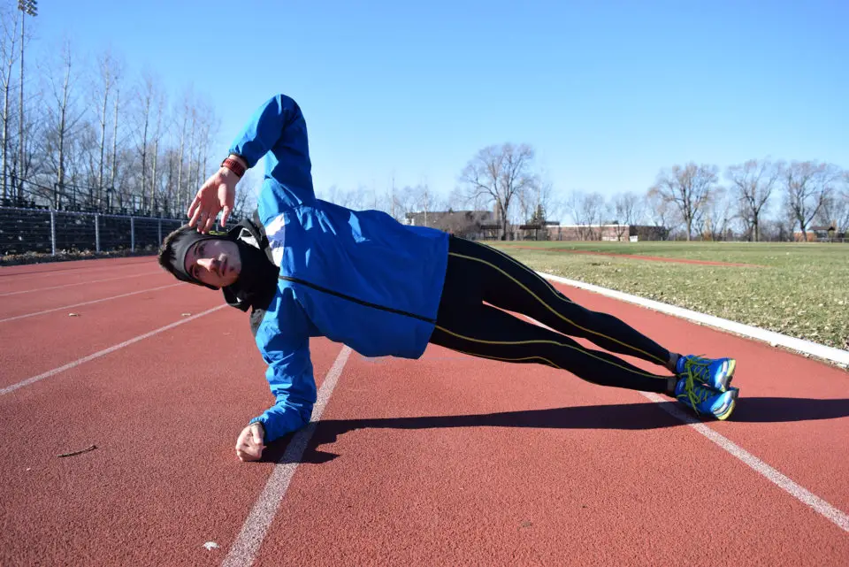 les exercices de gainage : le gainage latéral comme base