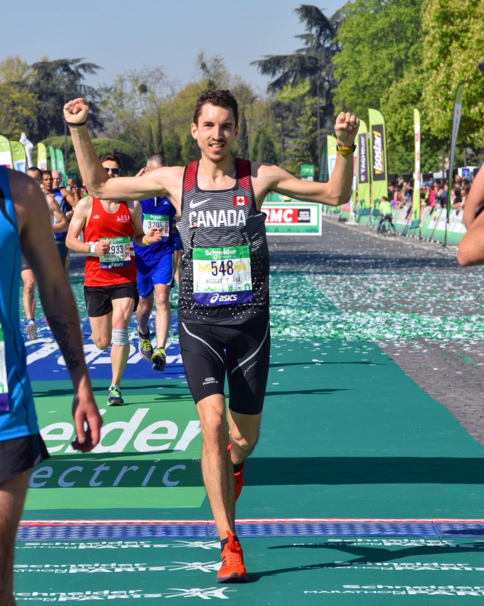8 conseils pour courir en été ligne d'arrivée de mon marathon de paris 2017