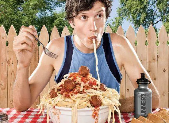 avant un marathon on mange des pâtes à la pasta party