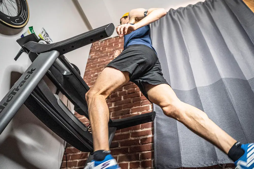 Les choses à savoir pour s'entraîner efficacement sur un tapis de course
