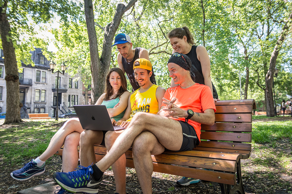 running-addict-campus-progresser-en-course-a-pied