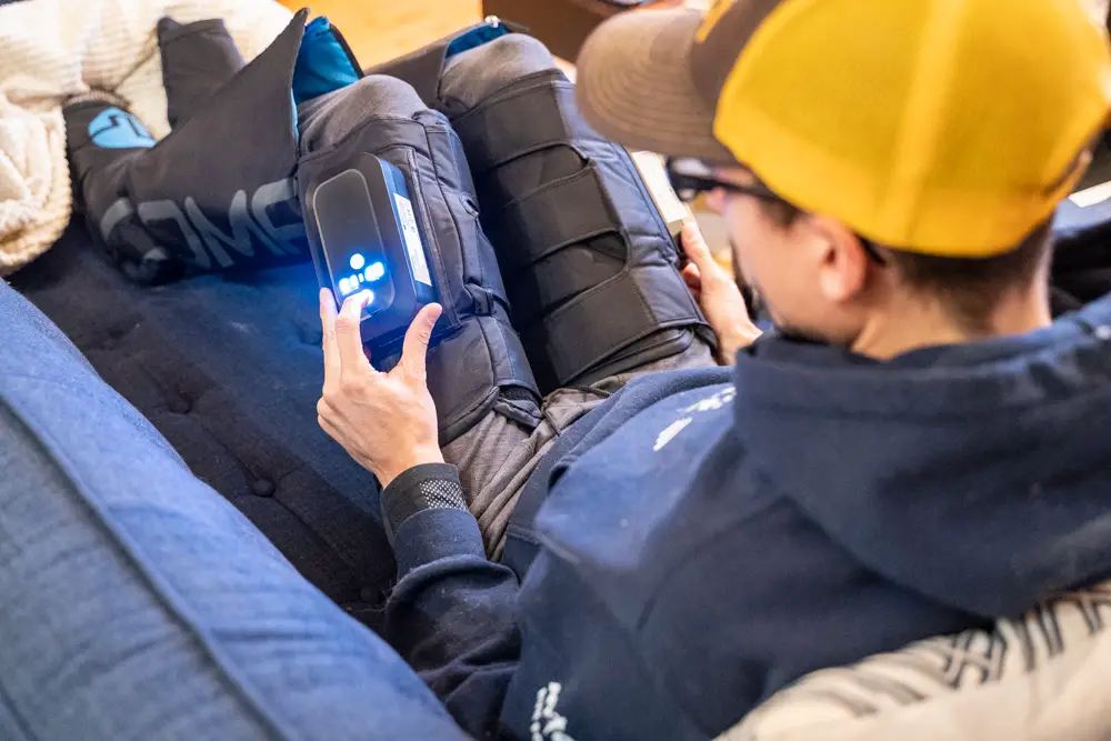 Pistolet de massage et bottes pressothérapie : mon avis complet